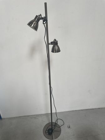 4 stk. Gulvlamper samt 1 stk. Bordlampe