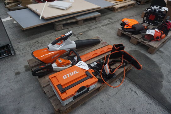 Løvblæser STIHL BGA 200 &  Hækkeklipper STIHL HSA 94 R