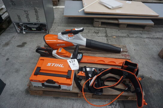 Løvblæser STIHL BGA 200 &  Hækkeklipper STIHL HSA 94 R