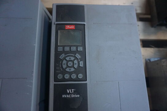 2 stk. styringsenheder DANFOSS VLT HVAC Drive