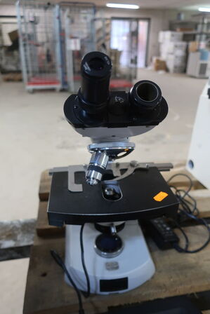 Mikroskop ZEISS m. div. tilbehør