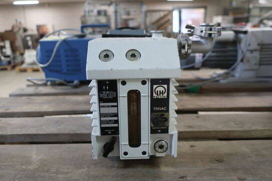 Pumpe TRIVAC D4B