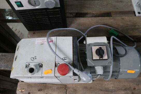 Pumpe TRIVAC D8B