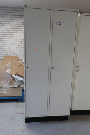 Omklædningsskab