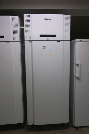 Industrikøleskab GRAM TWIN K 660 LSG 5N