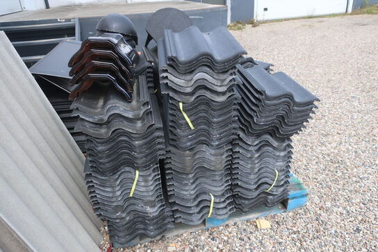 4 stk. paller med div. Tagsten samt bigbag med tagplader