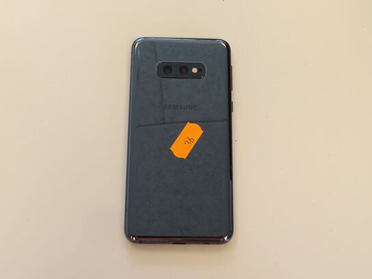 Mobiltelefon SAMSUNG Galaxy S10e