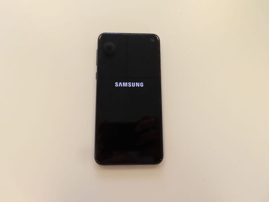 Mobiltelefon SAMSUNG Galaxy S10e