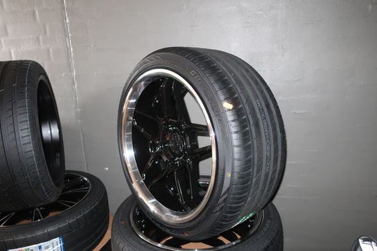 4 stk. alufælge HAXER WHEELS HX030 med dæk 275/35ZR19 / 245/40