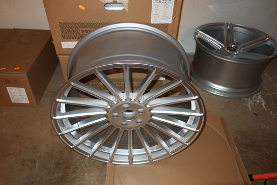 4 stk. alufælge HAXER WHEELS HX010B 22x10.5/22x11.5 (brugt måske med fejl)