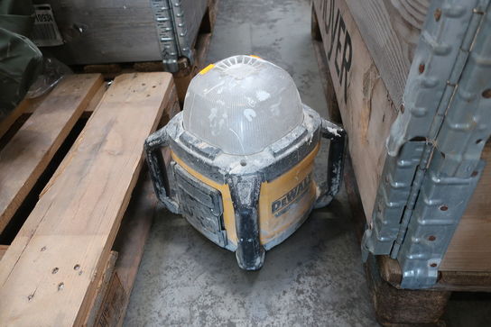 Arbejdslampe DEWALT DCL074