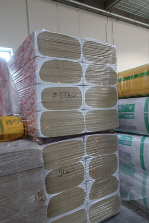 4 stk. paller med isolering bl.a. ROCKWOOL Pladebatts 175149