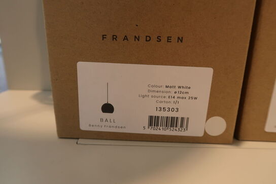 4 stk. FRANDSEN BALL Ø12 MAT HVID PENDEL