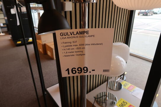 LIGA MAGNUS KROM GULVLAMPE