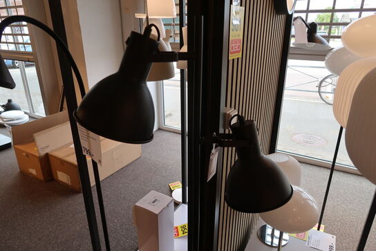 LIGA EMMA SORT GULVLAMPE