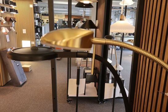Halo Design Vegas gulvlampe, antik messing