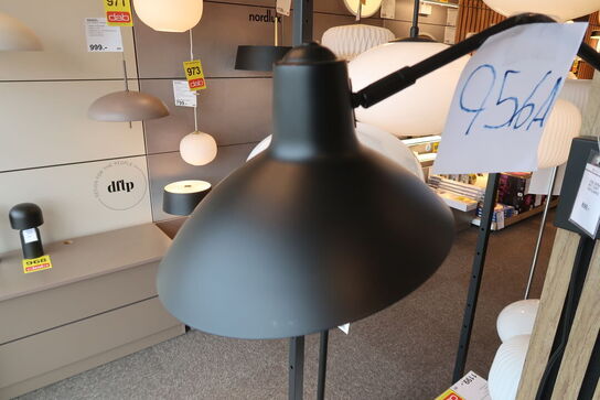 LIGA ADRIAN MAT SORT VÆGLAMPE