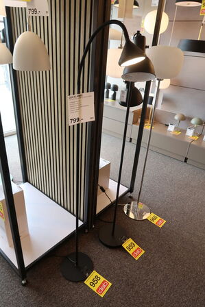 LIGA BRASSO SORT LED GULVLAMPE