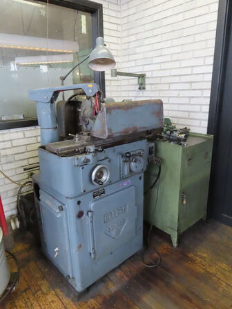 Cylinderslibemaskine, STUDER RM250