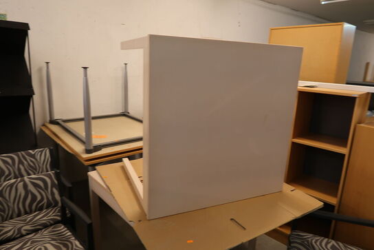Reol, skab, 2 stk. borde HANS J. WEGNER samt 2 stk. borde