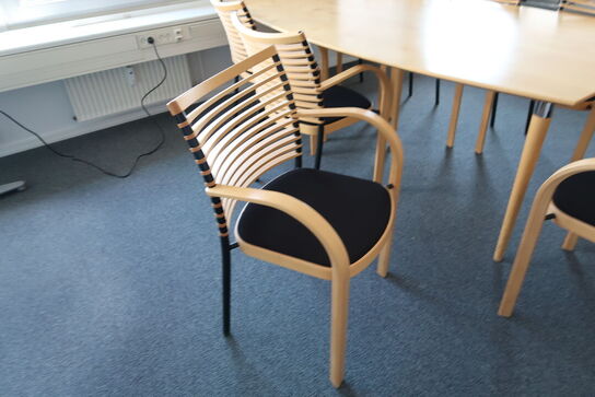 Mødebord ZETA FURNITURE med 8 stk. stole MAGNUS OLESEN