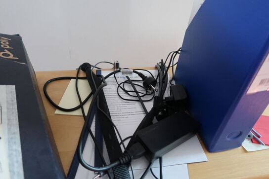 Konferencekame POLYCOM EagleEye MPTZ-B, switch EXTRON SW2 HD 4K m.m. (se billeder)