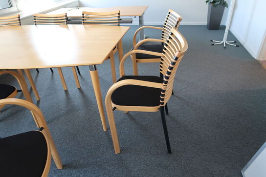 Mødebord ZETA FURNITURE med 8 stk. stole MAGNUS OLESEN