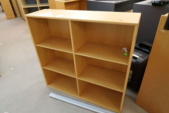 Reol, skab, 2 stk. borde HANS J. WEGNER samt 2 stk. borde