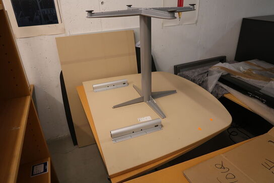 2 stk. reoler, skab, bord HANS J. WEGNER, bord m.m.
