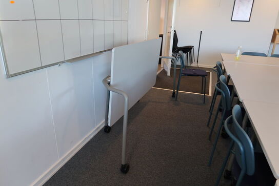 Mødebord FOUR DESIGN Fourfold med 4 stk. stole MATERIA Oscar