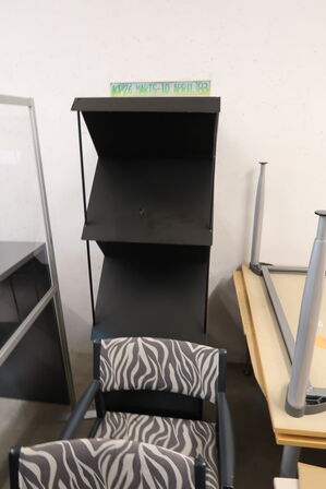 Reol, skab, 2 stk. borde HANS J. WEGNER samt 2 stk. borde m.m.