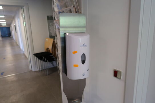 Spritdispenser samt brochureholder
