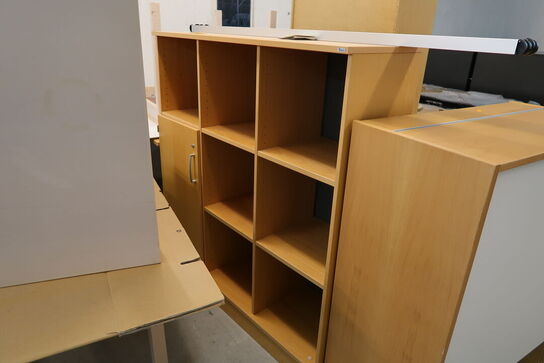2 stk. reoler, skab, bord HANS J. WEGNER, bord m.m.