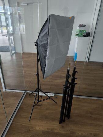 Fotolampe samt 2 stk. tripod