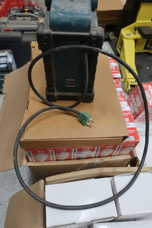 Radio MAKITA BMR 100