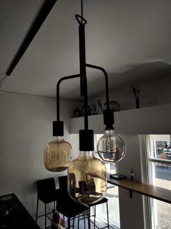 Lampe med pærer