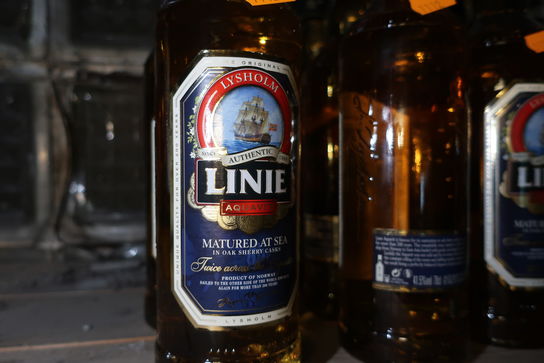 13 flasker snaps LINIE AQUAVIT