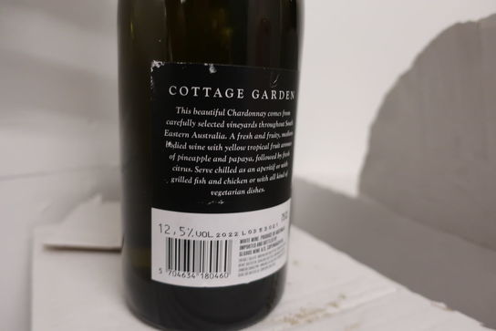 8 flasker hvidvin COTTAGE GARDEN Chardonnay