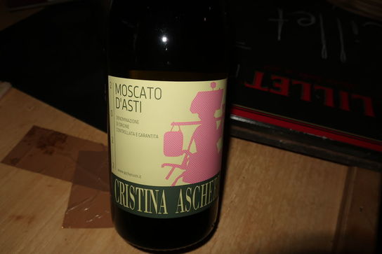 6 flasker mousserendevin MOSCATO D'ASTI 2022