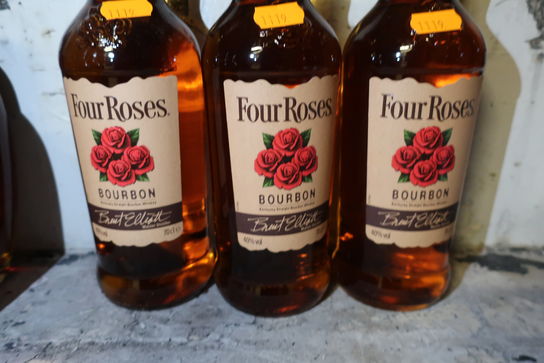 3 flasker bourbon FOUR ROSES