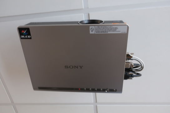 Projektor SONY X GA VPL-CX120