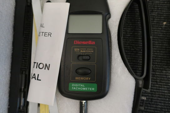 Digitalt tachometer DIESELLA