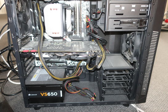 Computer ASUS Corsair (Se billeder for indmad og specs)