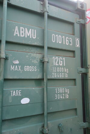 10' container