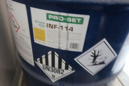 2 stk. tønder med epoxy PRO-SET INF-114 m.m.