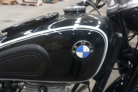 Motorcykel, BMW R 27