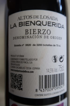 8 fl. Vin bl.a. TERRITORI og I LAGAR