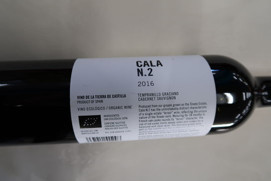 11 fl. Rødvin CALA N.2 2016