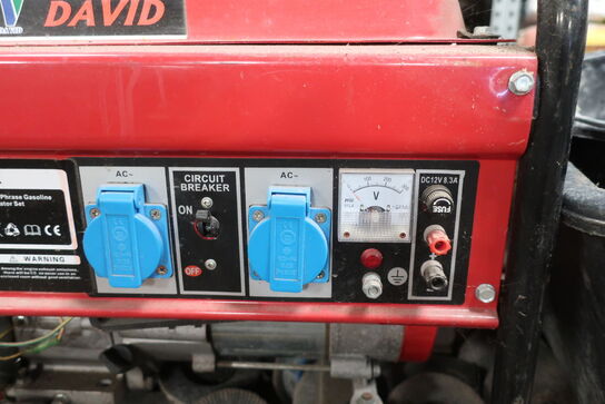 Generator DP3000CX