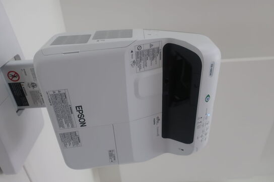 Projektor EPSON EB-685W